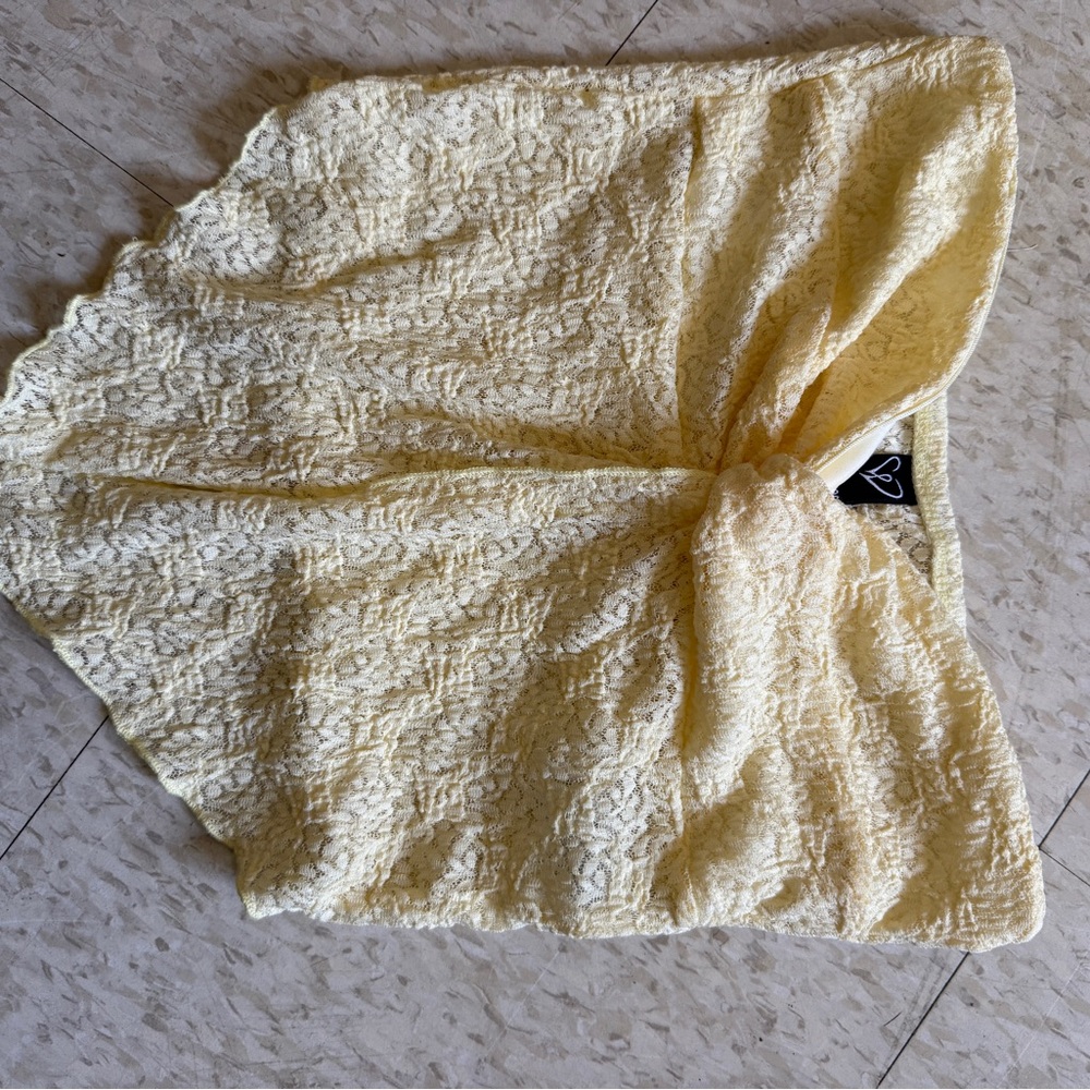 Windsor Yellow Lace Mini Skirt